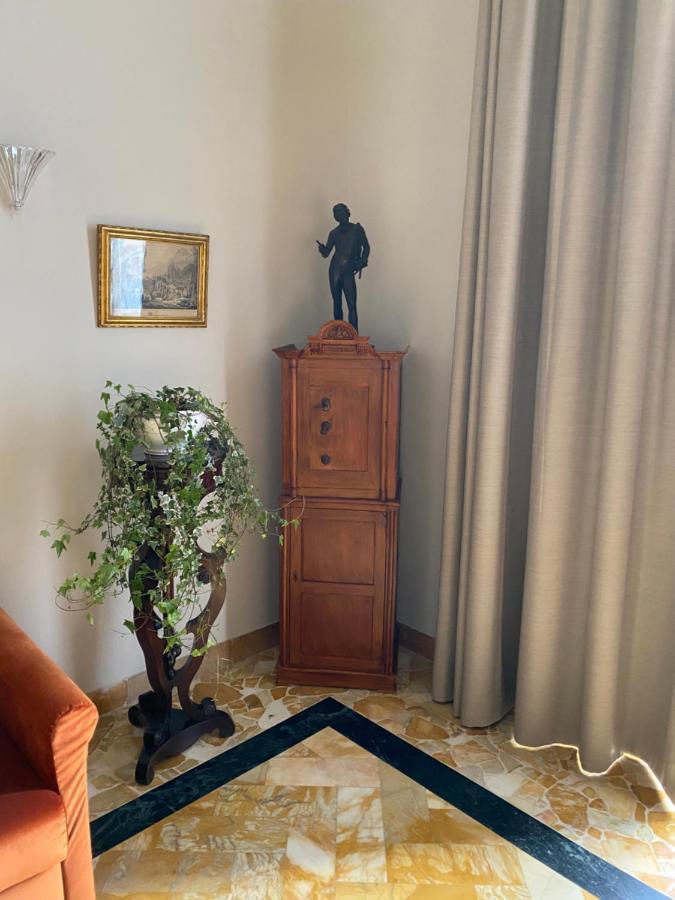 Dimora Donna Elena Bed & Breakfast Napoli Exterior foto