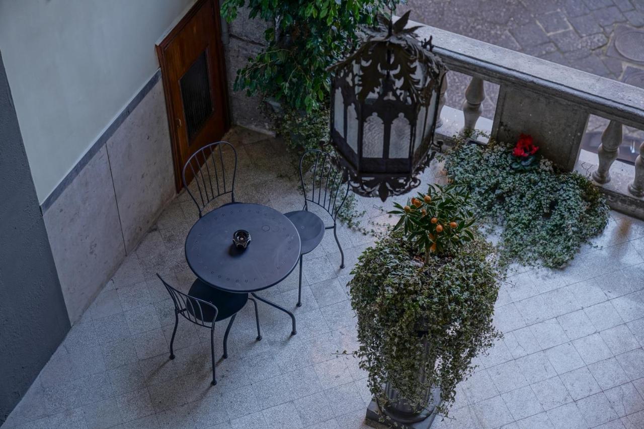 Dimora Donna Elena Bed & Breakfast Napoli Exterior foto