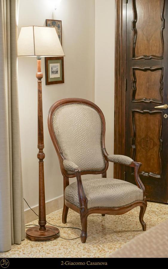 Dimora Donna Elena Bed & Breakfast Napoli Exterior foto
